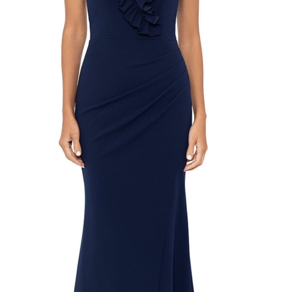 Xscape Women's Elegant V-Neck Scuba Crepe Dress with Ruffle Detail - Size 10 - Picture 4 of 10